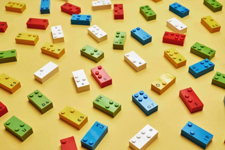 photo de LEGO Braille Bricks